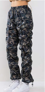 Load image into Gallery viewer, MAJOR PAYNE | Camo Joggers
